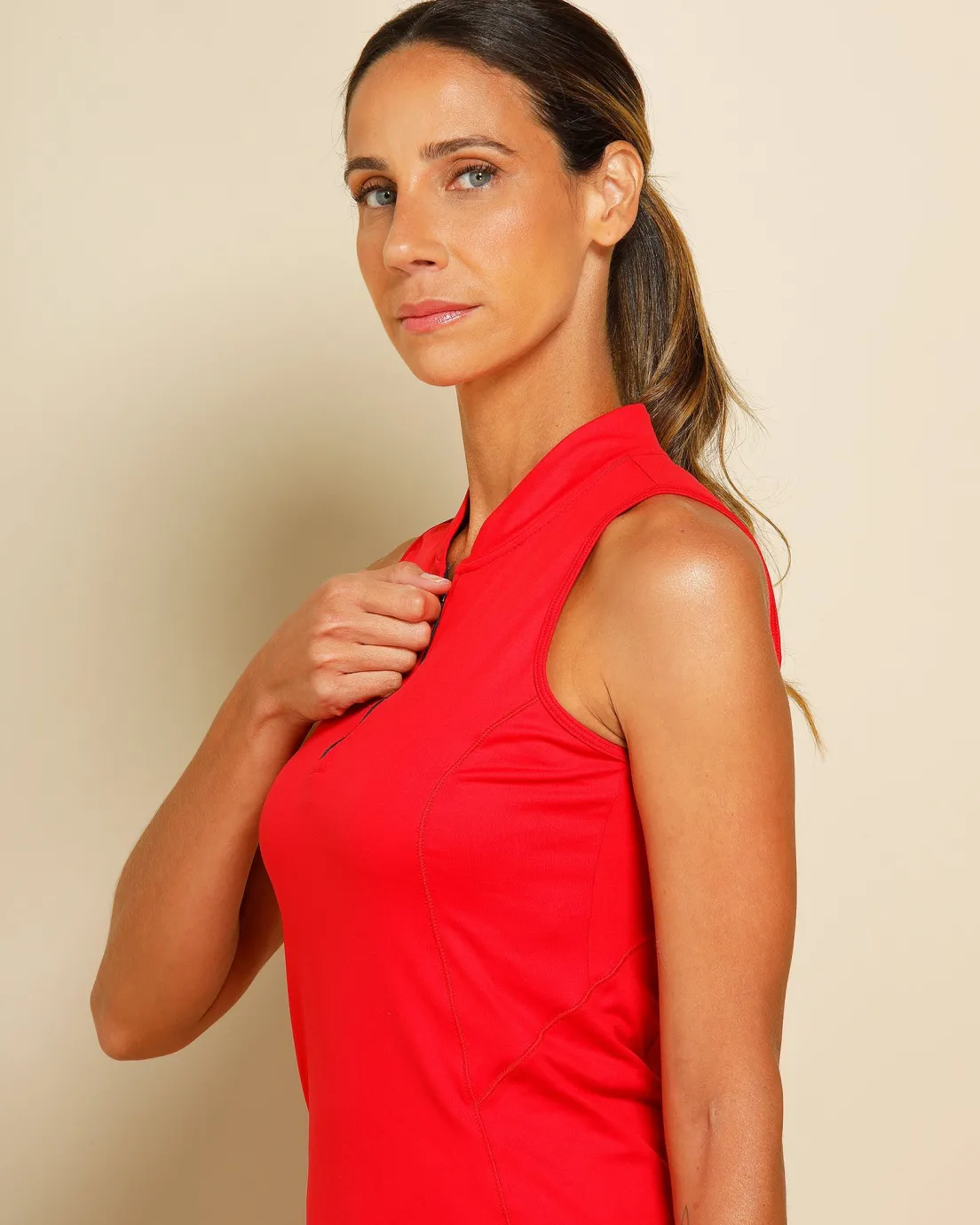 Dona Jo short sleeve shirts>Alley Mock-Neck Tank Guarana