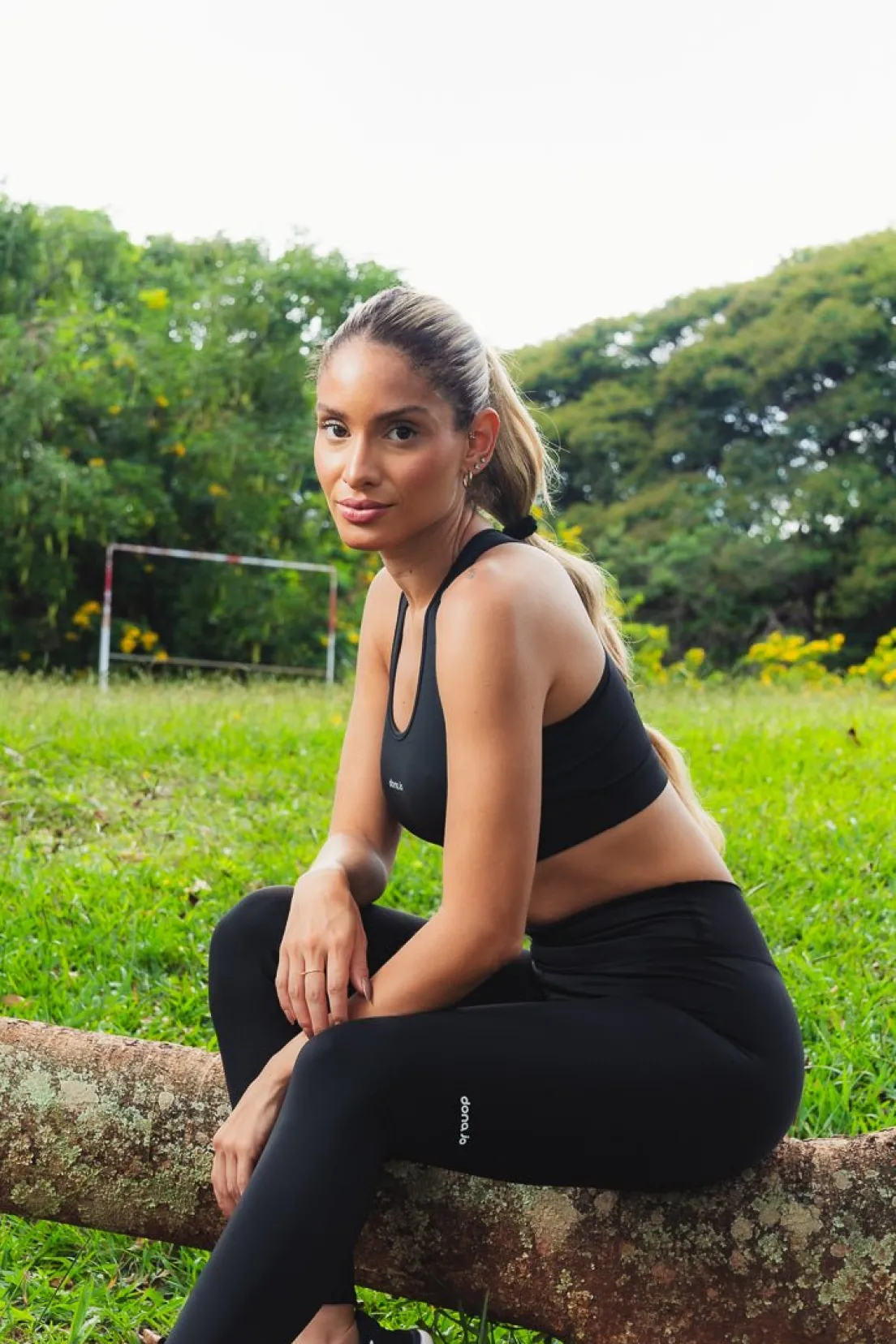 Dona Jo sports bras>Compress Bra Black