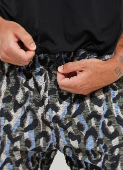 Dona Jo shorts><noscript><img width=