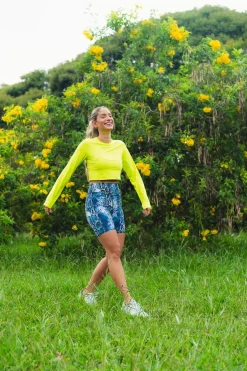 Dona Jo shorts><noscript><img width=