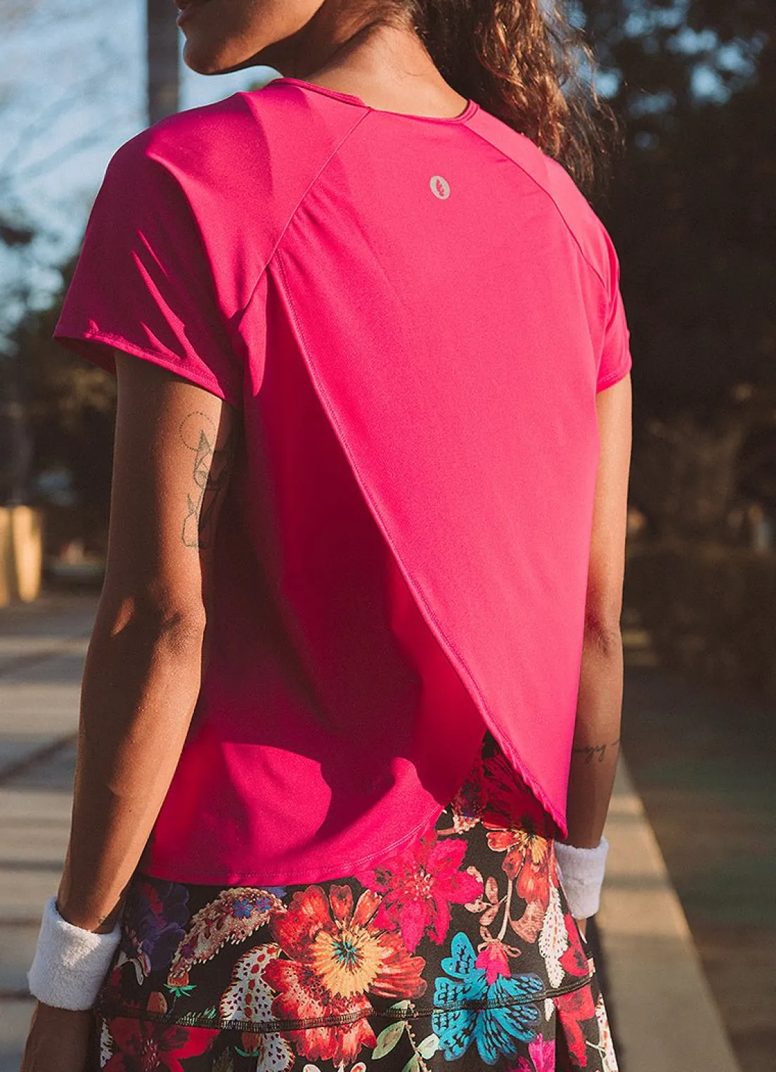 Dona Jo short sleeve shirts>Move T UPF 50+ Calla