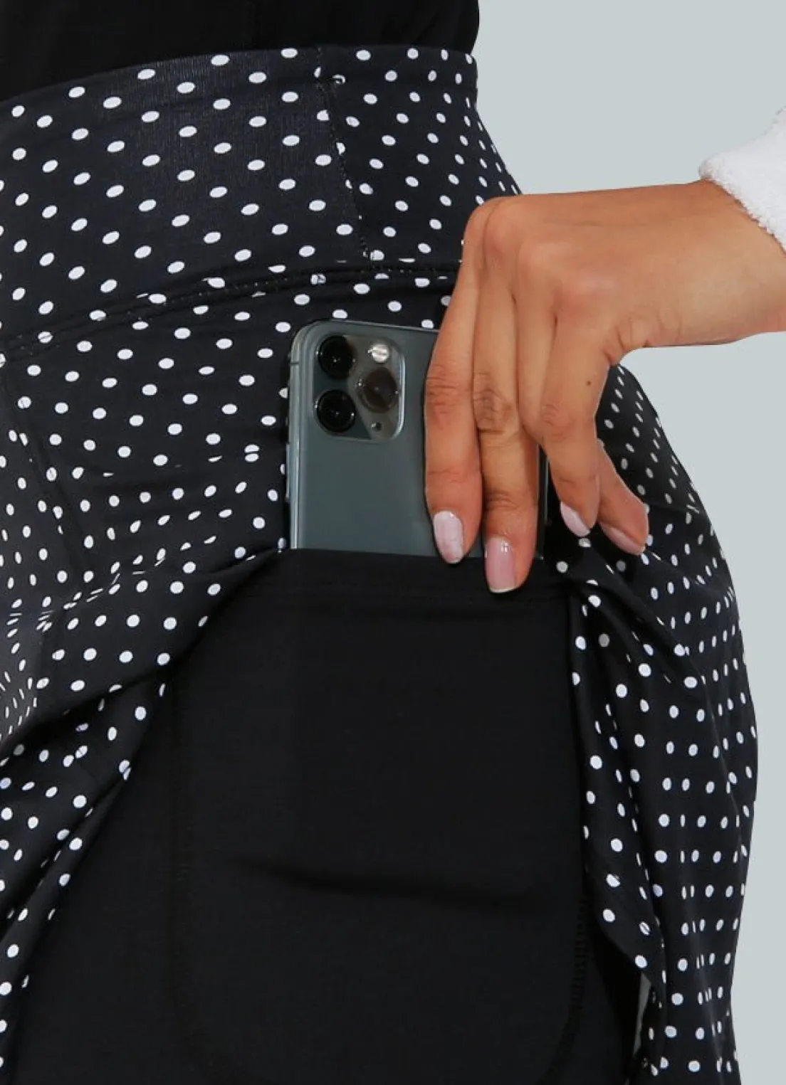 Dona Jo skirted leggings & capris|skirted leggings & capris>Skirted Capri (/Blk) Black Polka Dot